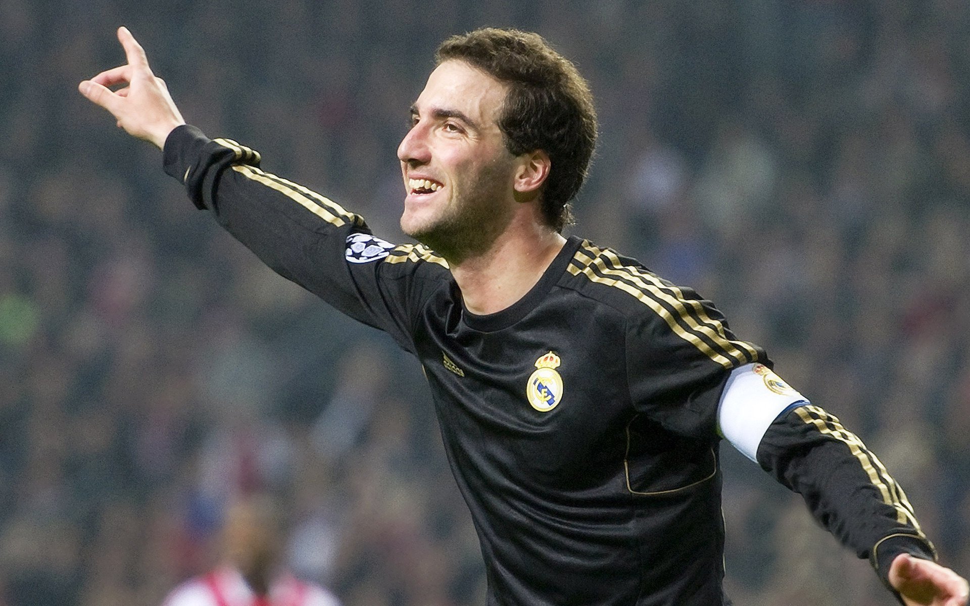 昨夜欧陆风云，药厂官宣重磅，黄潜贴柱，马赛神作刷屏